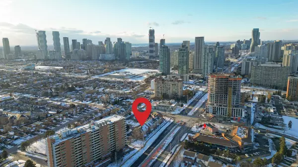 Mississauga, ON L5B 4J8,38 Fairview RD W #16