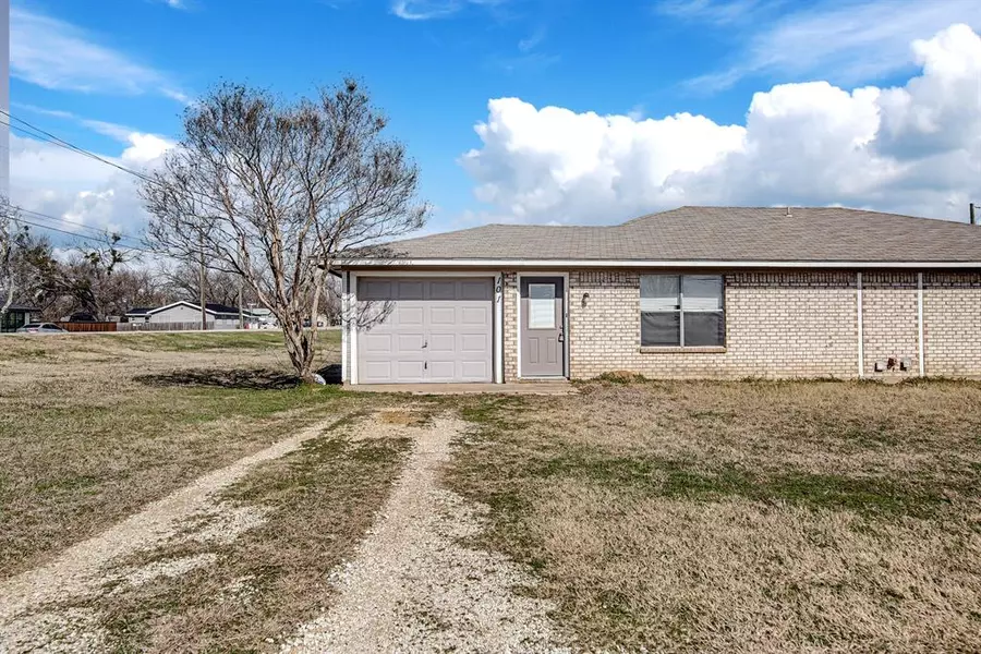 101 Cedar Crest Street #101, Joshua, TX 76058