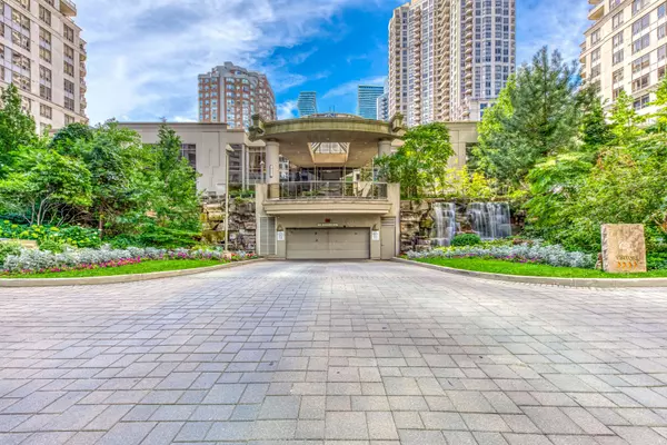 3880 Duke Of York BLVD #2701, Mississauga, ON L5B 4M7