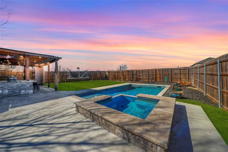 1424 Enchanted Sky Lane, Fort Worth, TX 76052