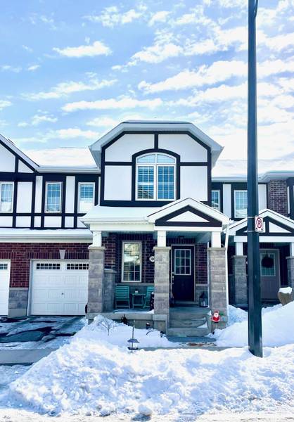 306 Murlock HTS, Milton, ON L9E 1C7