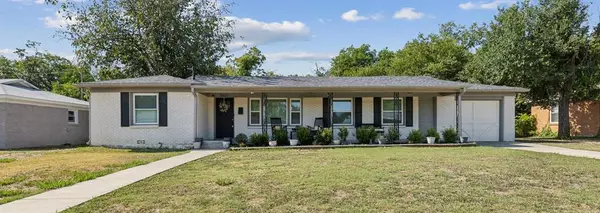 5621 Fursman Avenue, Fort Worth, TX 76114