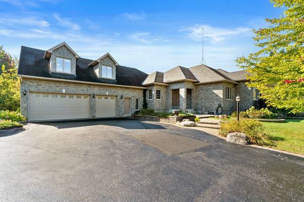 4 LOCKMASTERS LN, North Grenville, ON K0G 1J0