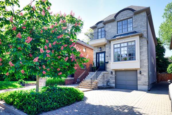 34 Deloraine AVE S, Toronto C04, ON M3H 1Z7