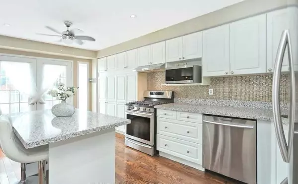 Whitby, ON L1R 2K1,94 Creekwood CRES