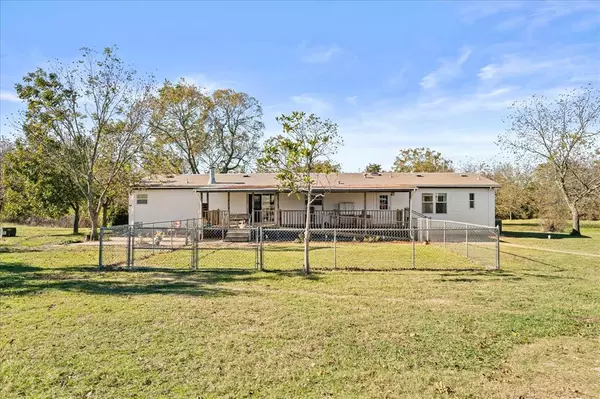 Lone Oak, TX 75453,5101 County Road 3133