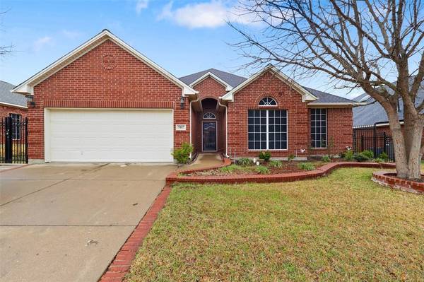 7917 Raton Ridge Lane, Arlington, TX 76002