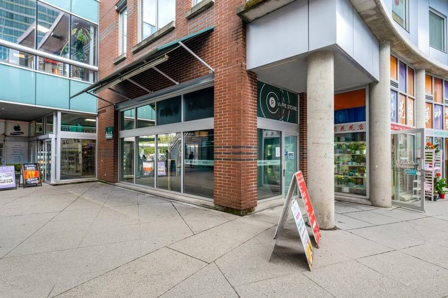 1828 4500 KINGSWAY, Burnaby, BC V5H 2A9