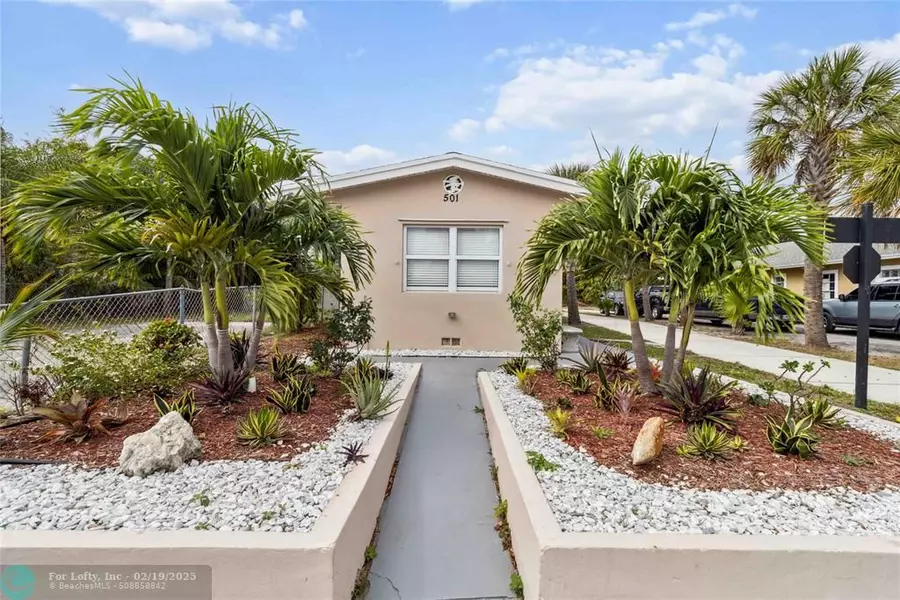 501 S E St, Lake Worth Beach, FL 33460