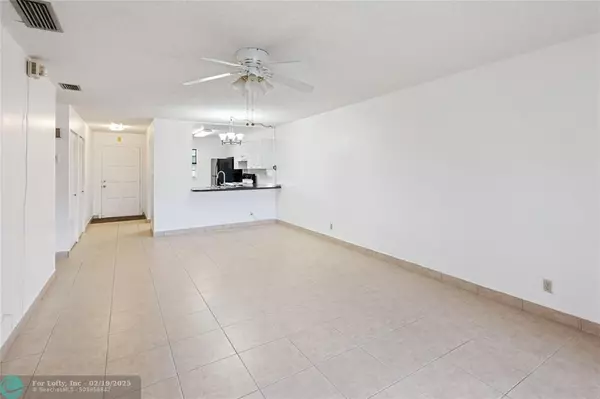 Coral Springs, FL 33065,3250 NW 85th Ave  #16