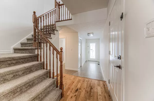 Kitchener, ON N2R 1X6,94 Sophia CRES