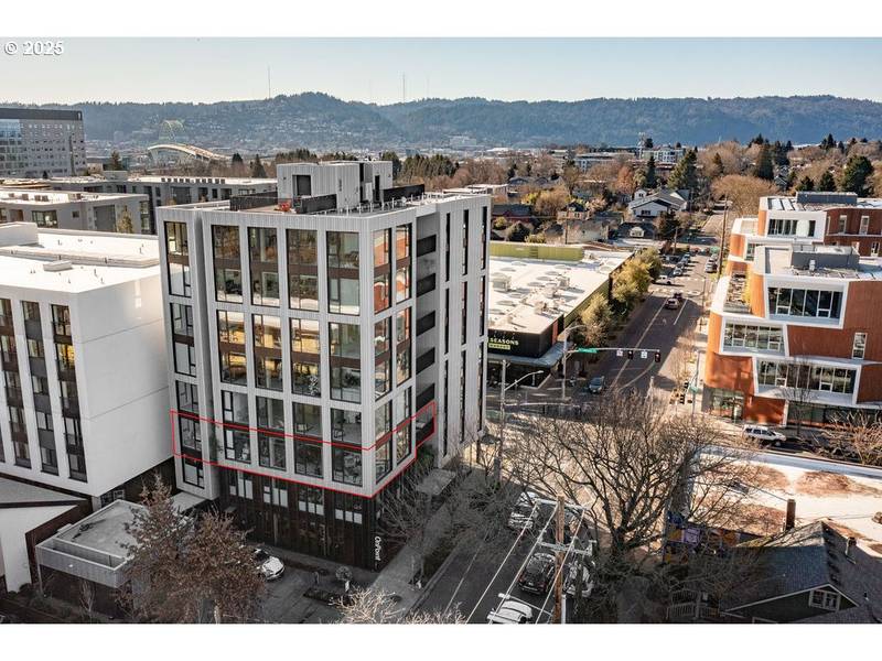 12 NE FREMONT ST #3E, Portland, OR 97212