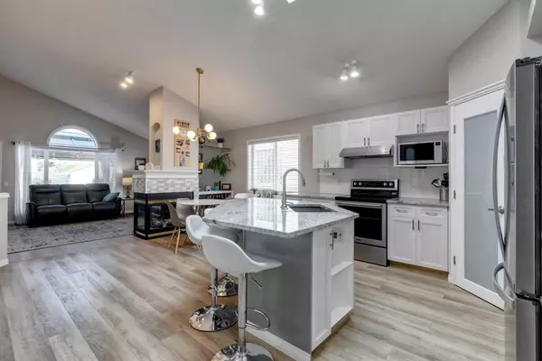 229 Chaparral Villas Southeast, Calgary, AB T2X 3N2