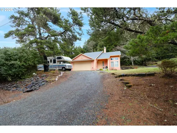 258 S QUADRANT ST, Rockaway Beach, OR 97136