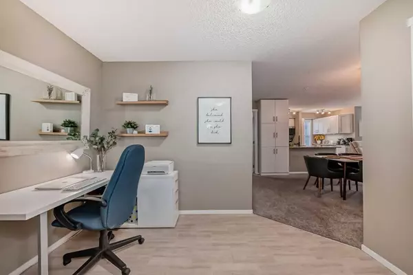 Calgary, AB T2X2B9,81 Legacy BLVD Southeast #2140