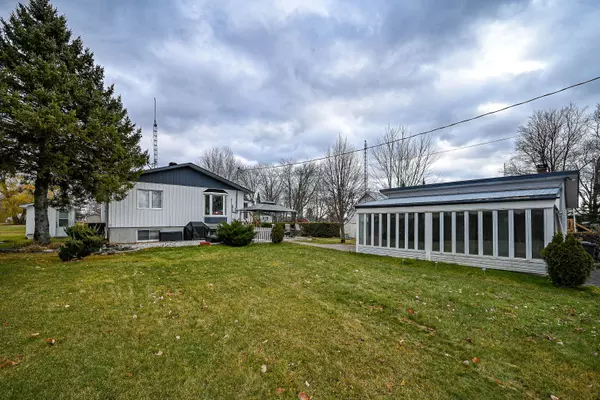 Champlain, ON K0B 1J0,91 Levac ST