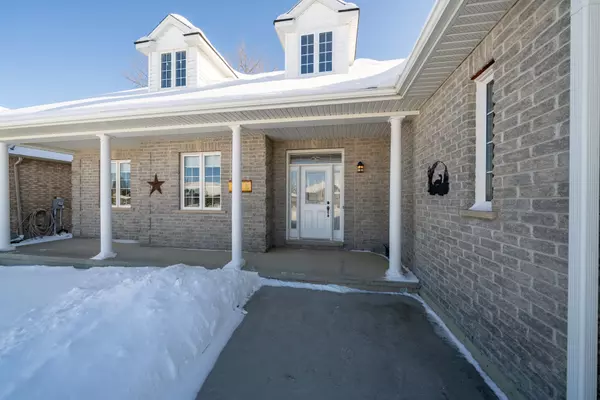 Lambton Shores, ON N0M 1B0,52 Fairview DR