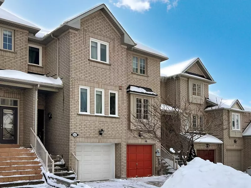 112 Coburg CRES, Richmond Hill, ON L4B 4E4