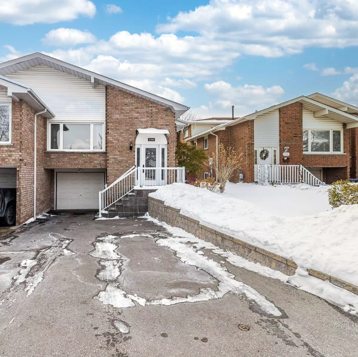 Mississauga, ON L5B 2P9,2386 Culver WAY