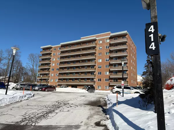 414 Blake ST #103, Barrie, ON L4M 5J7