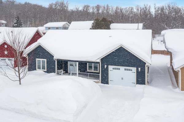 18 Grew CRES, Penetanguishene, ON L9M 1E7