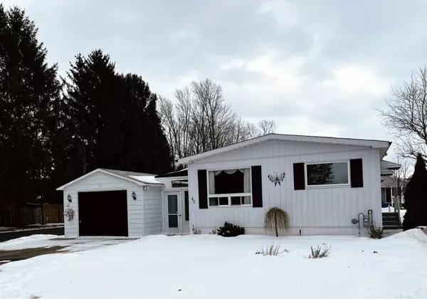 42 Stewart ST, Strathroy-caradoc, ON N7G 3K8