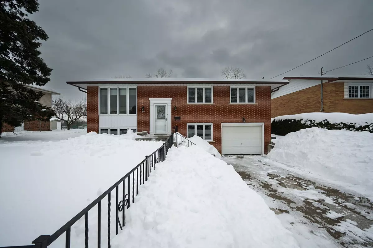 Oakville, ON L6K 2B1,238 Elmwood RD