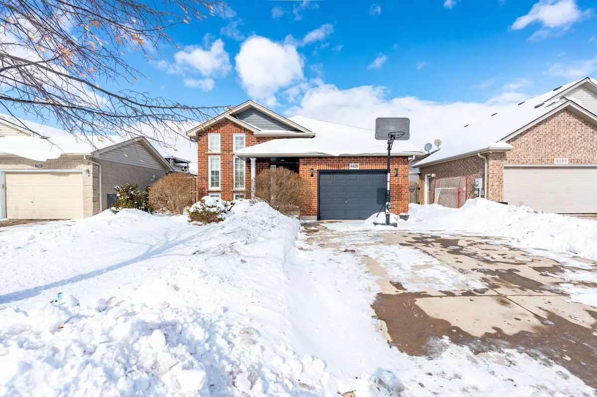 Niagara Falls, ON L2H 3J8,8409 Greenfield CRES