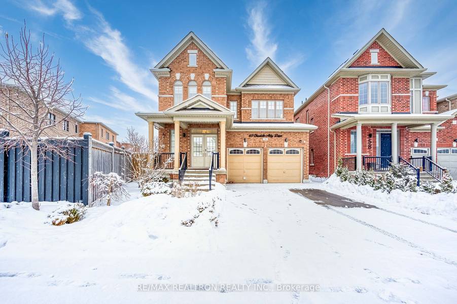 60 Charlotte Abby DR, East Gwillimbury, ON L9N 1G5