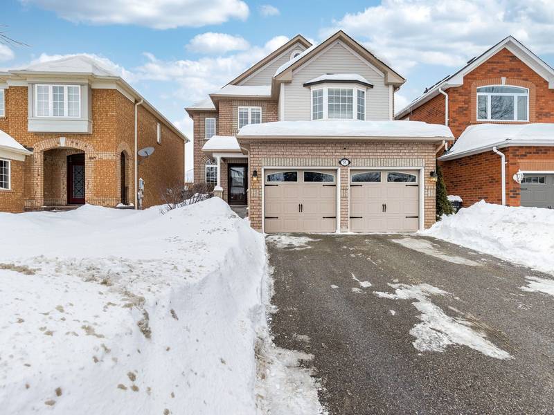 51 Robertson Davies DR, Brampton, ON L7A 1K3