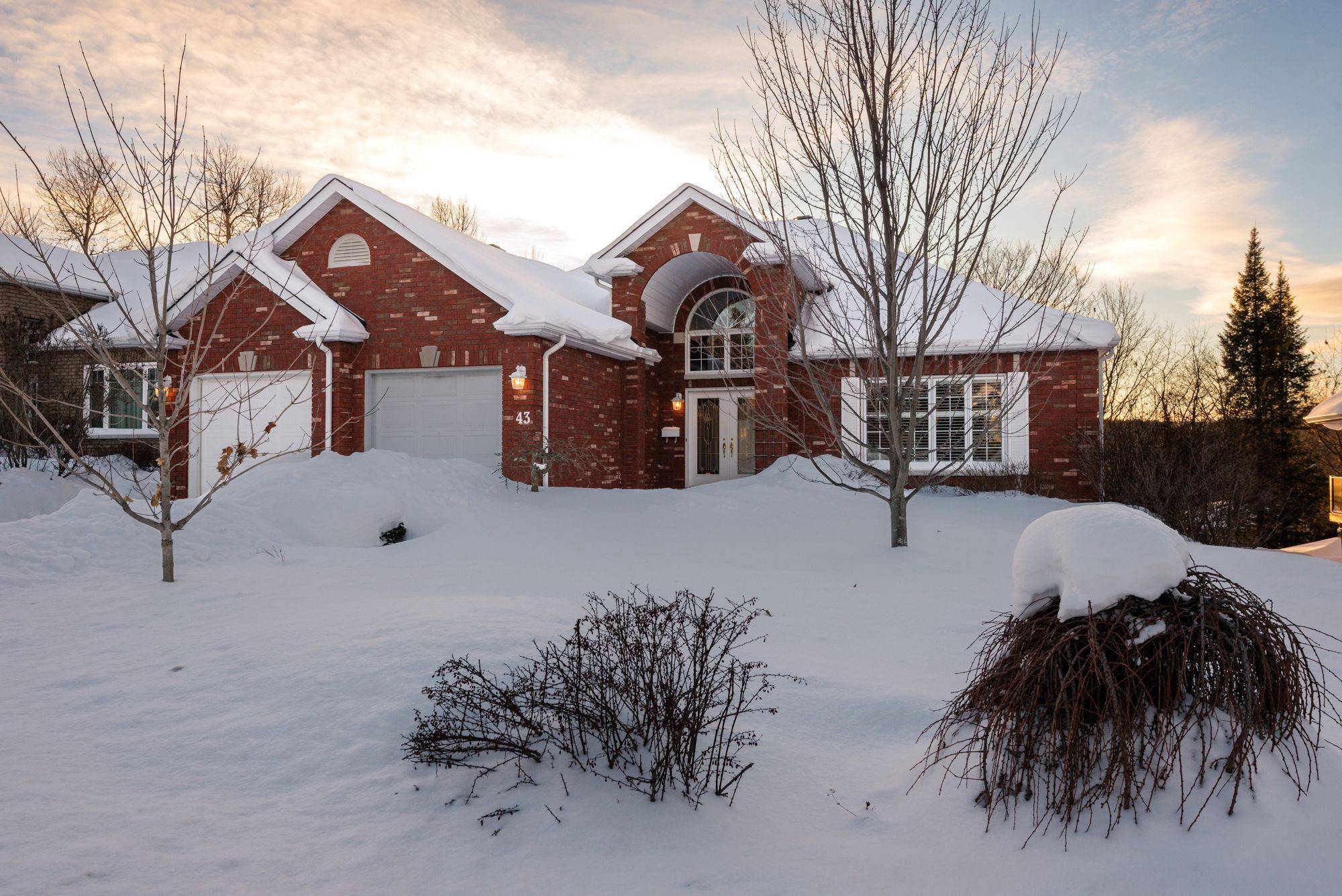 North Bay, ON P1C 1M2,43 Kenwood Hills DR E
