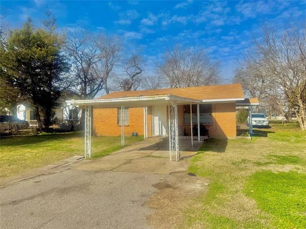 406 S Madison Street, Kaufman, TX 75142