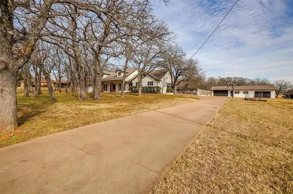 Burleson, TX 76028,637 Curtis Road