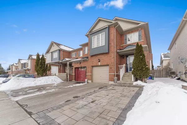 Whitby, ON L1R 3H3,82 Barrister AVE