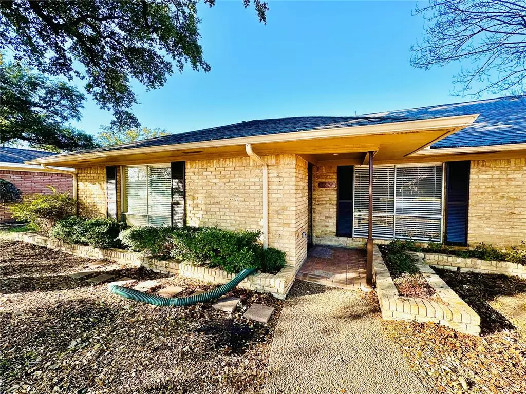 Dallas, TX 75254,7723 Village Trail Drive