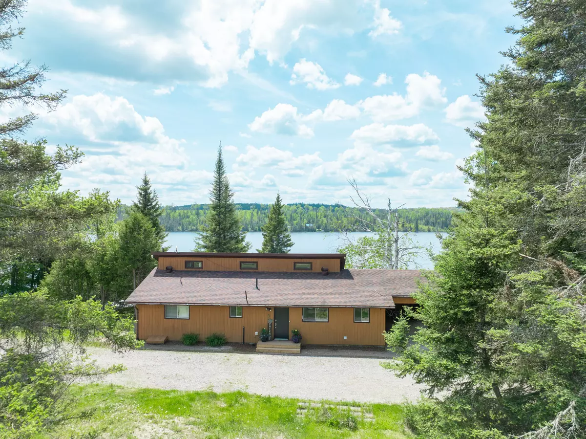 Timiskaming Remote Area, ON P0J 1B0,289790 Long Lake RD