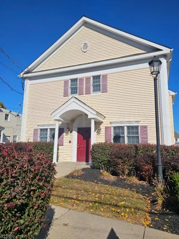 32 Church St, Flemington Boro, NJ 08822