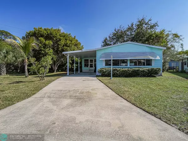 Barefoot Bay, FL 32976,206 Almond