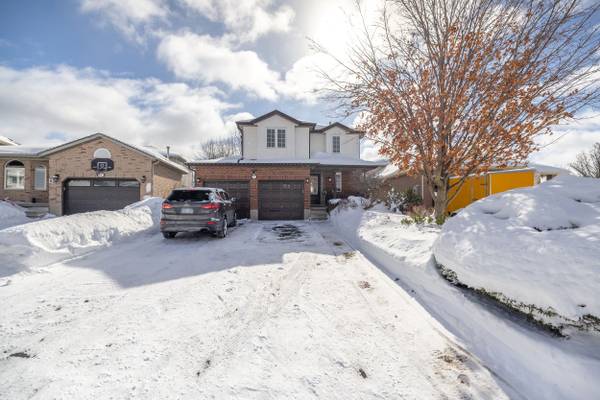 Guelph, ON N1K 1W3,7 Kelly CT