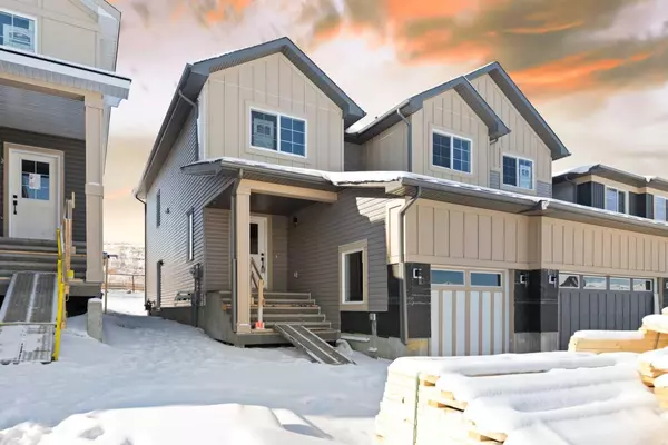 3073 Key DR Southwest, Airdrie, AB T4B2W8