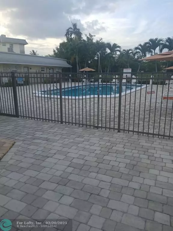 Lauderhill, FL 33313,4299 NW 16th St  #204