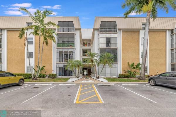 3040 NE 16th Ave  #209, Oakland Park, FL 33334