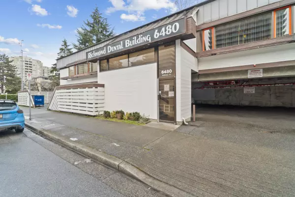 Richmond, BC V6Y 1V3,8211 COOK ROAD