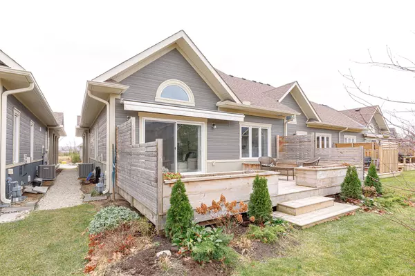 Collingwood, ON L9Y 5B4,75 Kari CRES