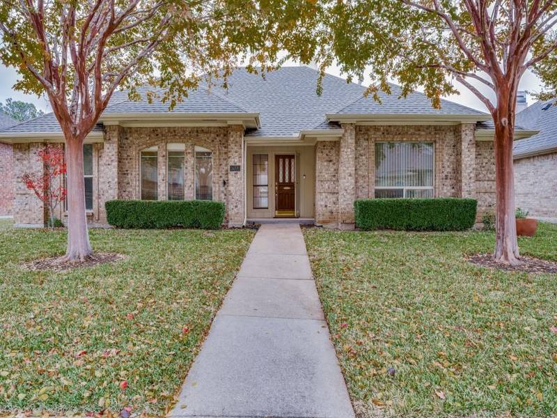 9006 Corral Drive, Irving, TX 75063