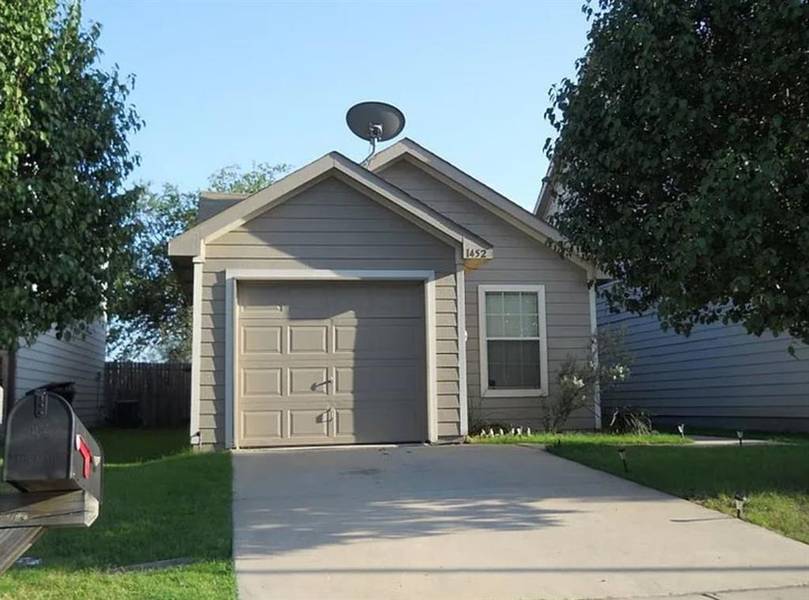 1452 Pine Lane, Fort Worth, TX 76140