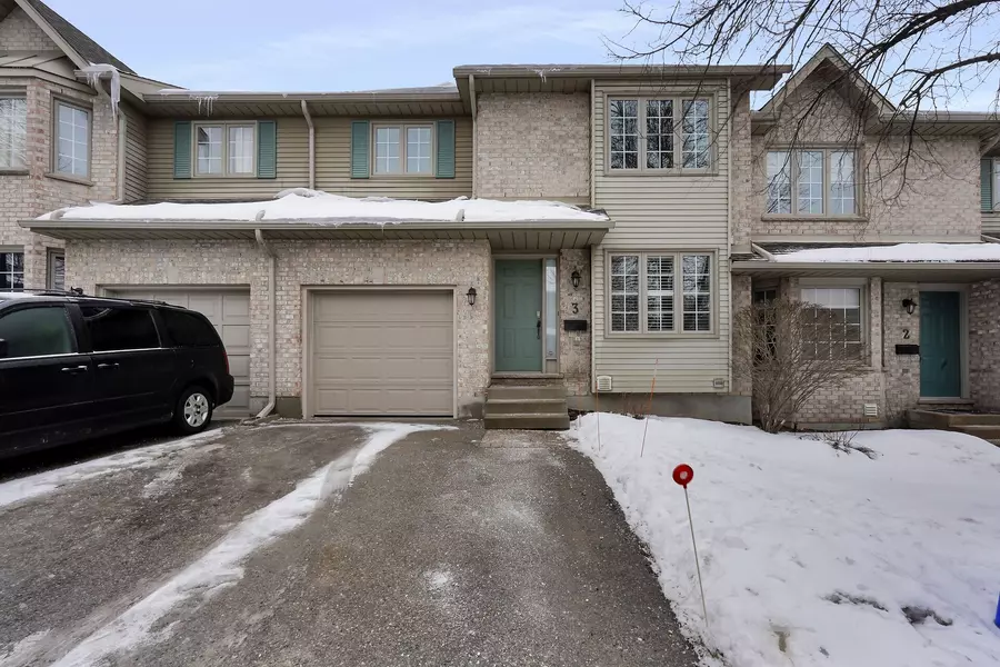 410 Ambleside DR #3, London, ON N6G 4Y3