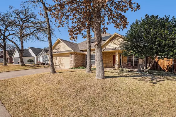 Burleson, TX 76028,813 Royal Oak Lane