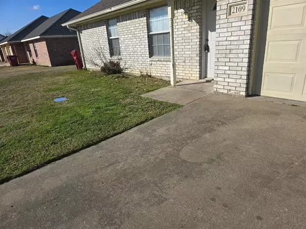 Bonham, TX 75418,2109 Albert Broadfoot Street #2111