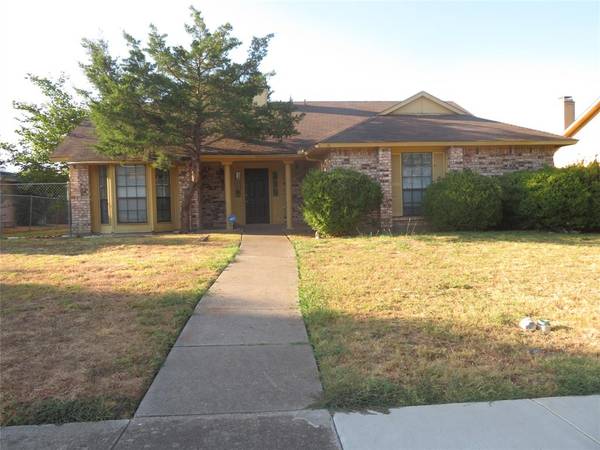 443 Mckinley Street, Cedar Hill, TX 75104